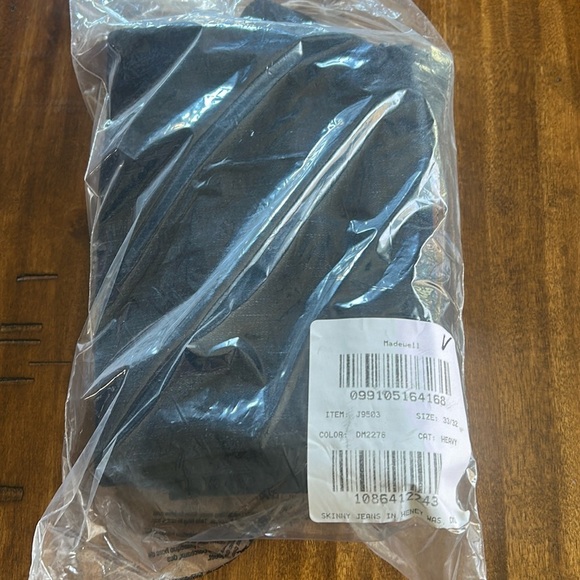 Madewell Skinny Jeans in Heney Wash J9503 Size 33 x 32 - Picture 7 of 7